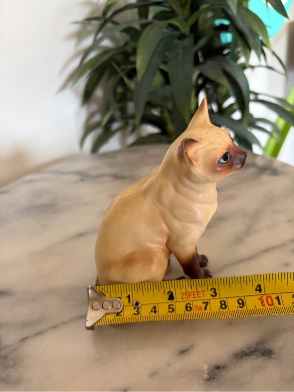 Vintage Siamese Cat Sculpture Blue Eyes Figurine Cats Art Trinket mcm Japan 60s - Picture 6 of 9